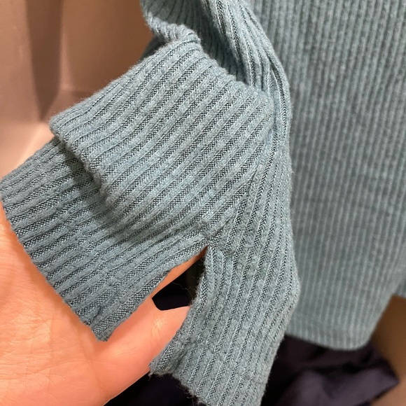 Vanessa Virginia by Anthropologie Women’s Sweater Turtleneck Top - Picture 8 of 8